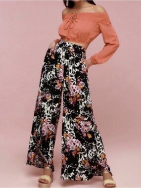 🆓 People Wide-Leg Floral Print Pants in Black